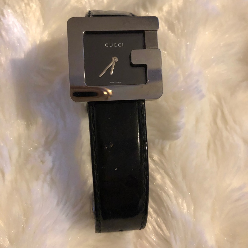 Men’s Gucci watch